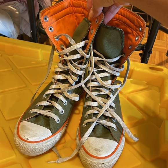 Converse - Picture 3 of 4